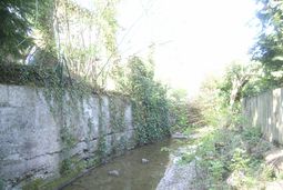 Bild Kienbach - Zustand bestehende Ufersicherung