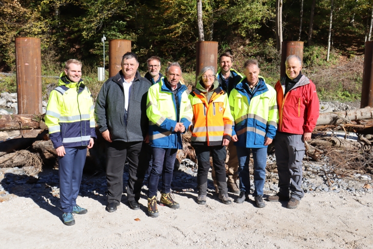 Politprominenz bei der Einweihung des Wildholzrechen