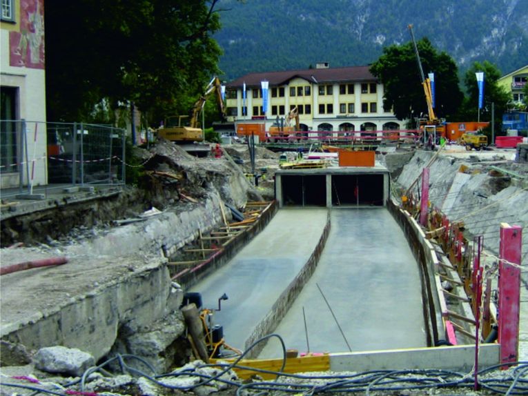 Bauabschnitt entlang der Bundesstrasse B2 und der Schule für Holz und Gestaltung