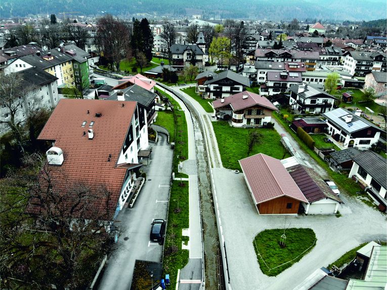 Fertiggestellter Bauabschnitt entlang des Kurparks bis zur Brücke an der Schornstrasse
