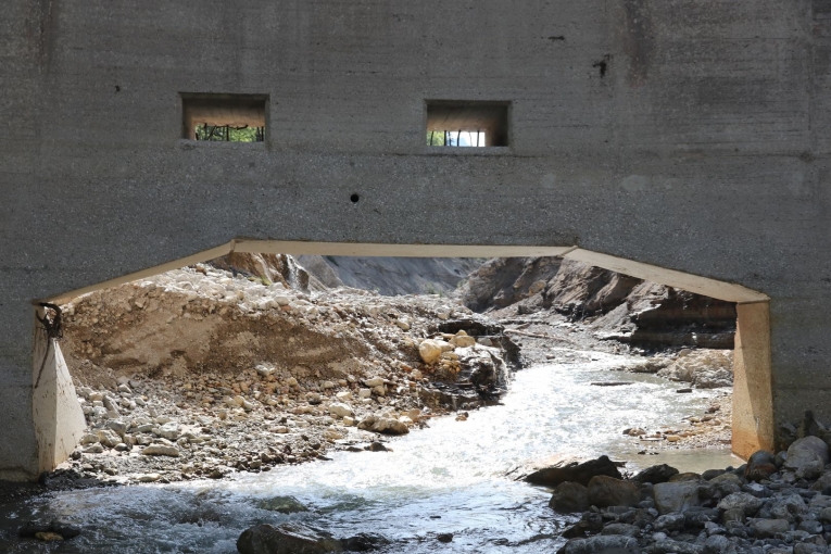 Bild Durch die Öffnung der Stierschlagsperre wurde das abgelagerte Sediment bei kleinen Hochwasserereignissen abtransportiert