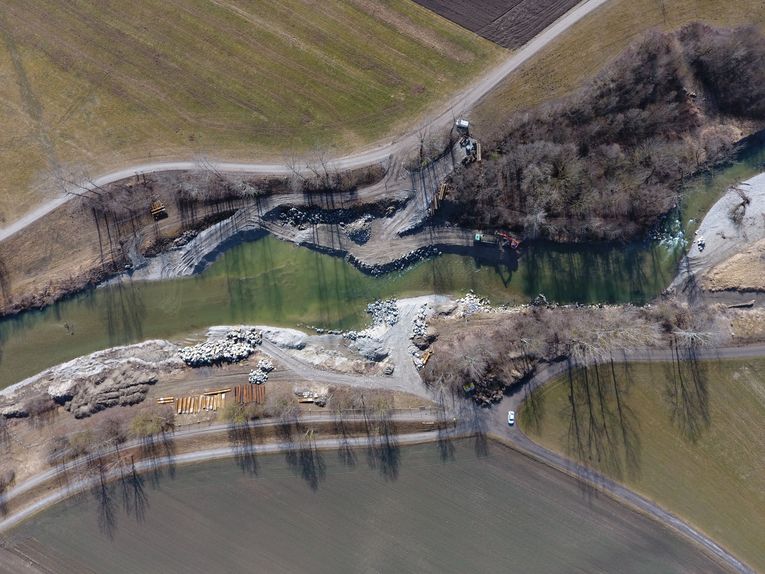 Bild des Beginns des Baus der Sohlgleite im Bereich des ehemaligen Oderdinger Wehres