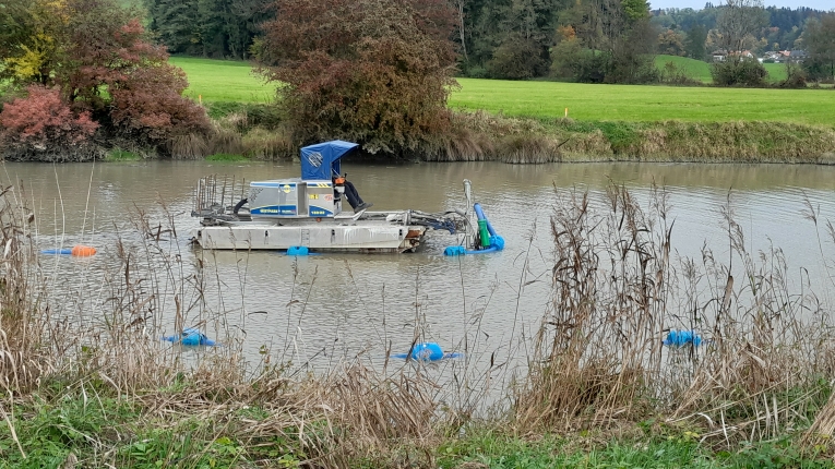 Saugboot mit Schlammpumpen, 13.10.2025