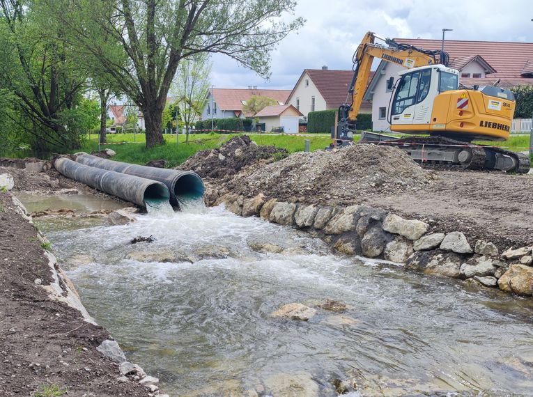 Wasserhaltung während des Umbaus des Absturzes