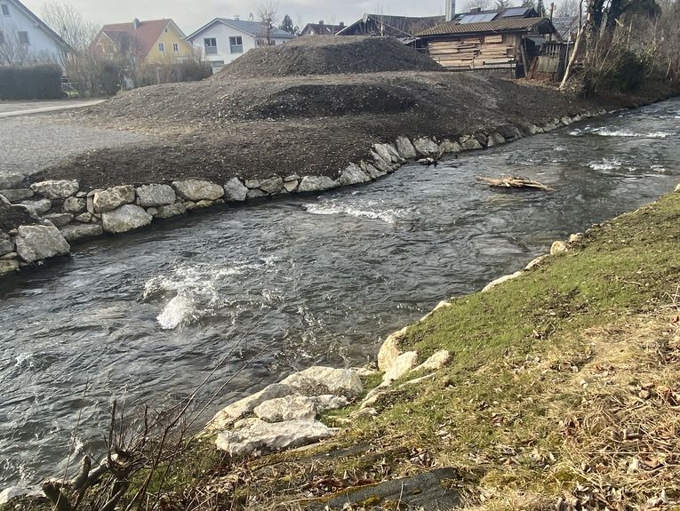 Durchgängig umgebauter Absturz bei Fkm 87,3
