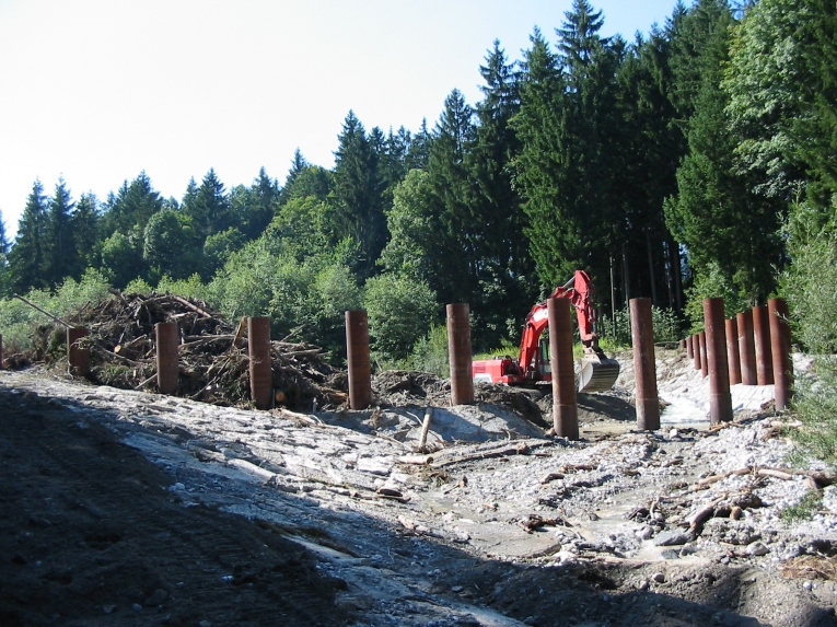 Arzbach - Wildholzrechnen am Arzbach nach dem Hochwasser