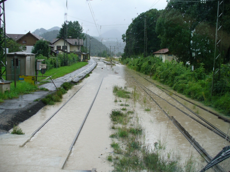 Eschenlohe - Überflutung der Eisenbahnlinie München - Garmisch-Partenkirchen