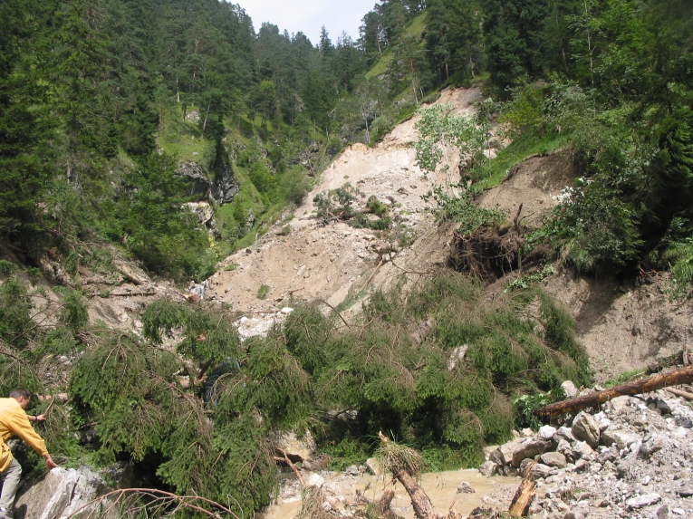 Garmisch-Partenkirchen - Hangrutsch am Faukenbach
