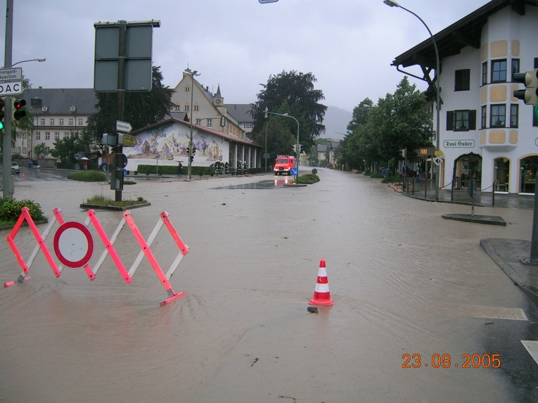 Garmisch-Partenkirchen - Überschwemmungen im Ortsbereich