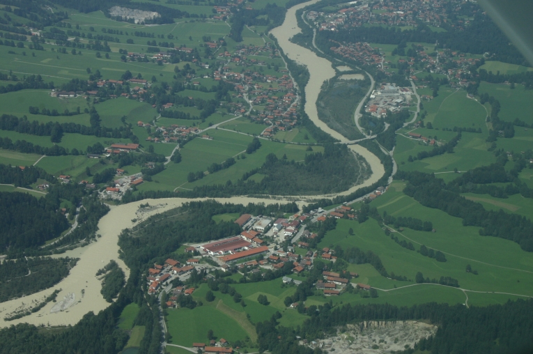 Augusthochwasser 2005 - Isar bei Fleck