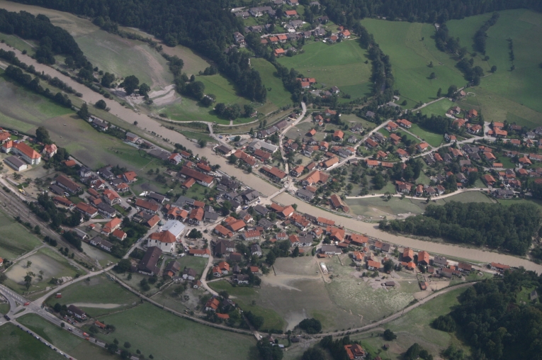 Augusthochwasser 2005 - Loisach bei Eschenlohe