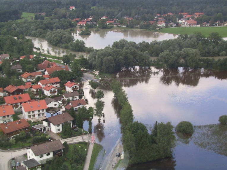Maxkron - Luftbild der Überschwemmungen der Loisach