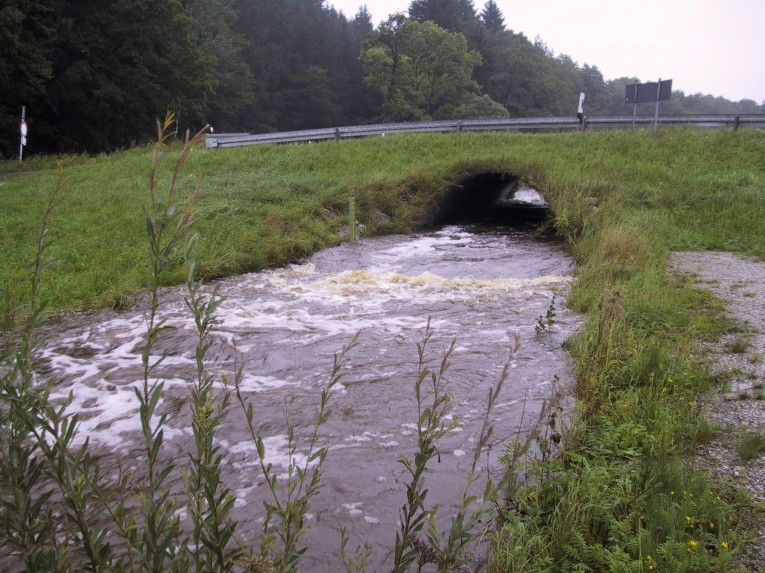 Obermühlhausen - Brücke über den Beurerbach