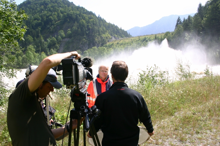 Sylvensteinspeicher - Hohes Medienaufkommen vor Ort