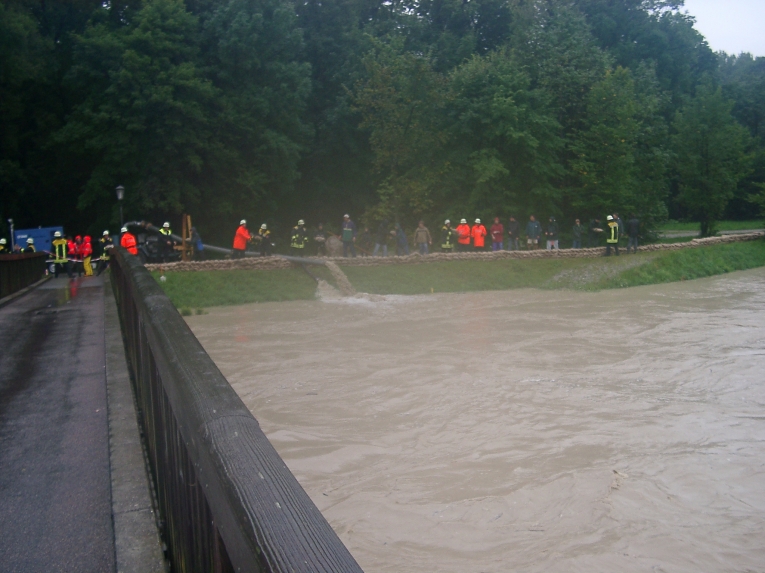 Weilheim - Fußgängersteg in der Au